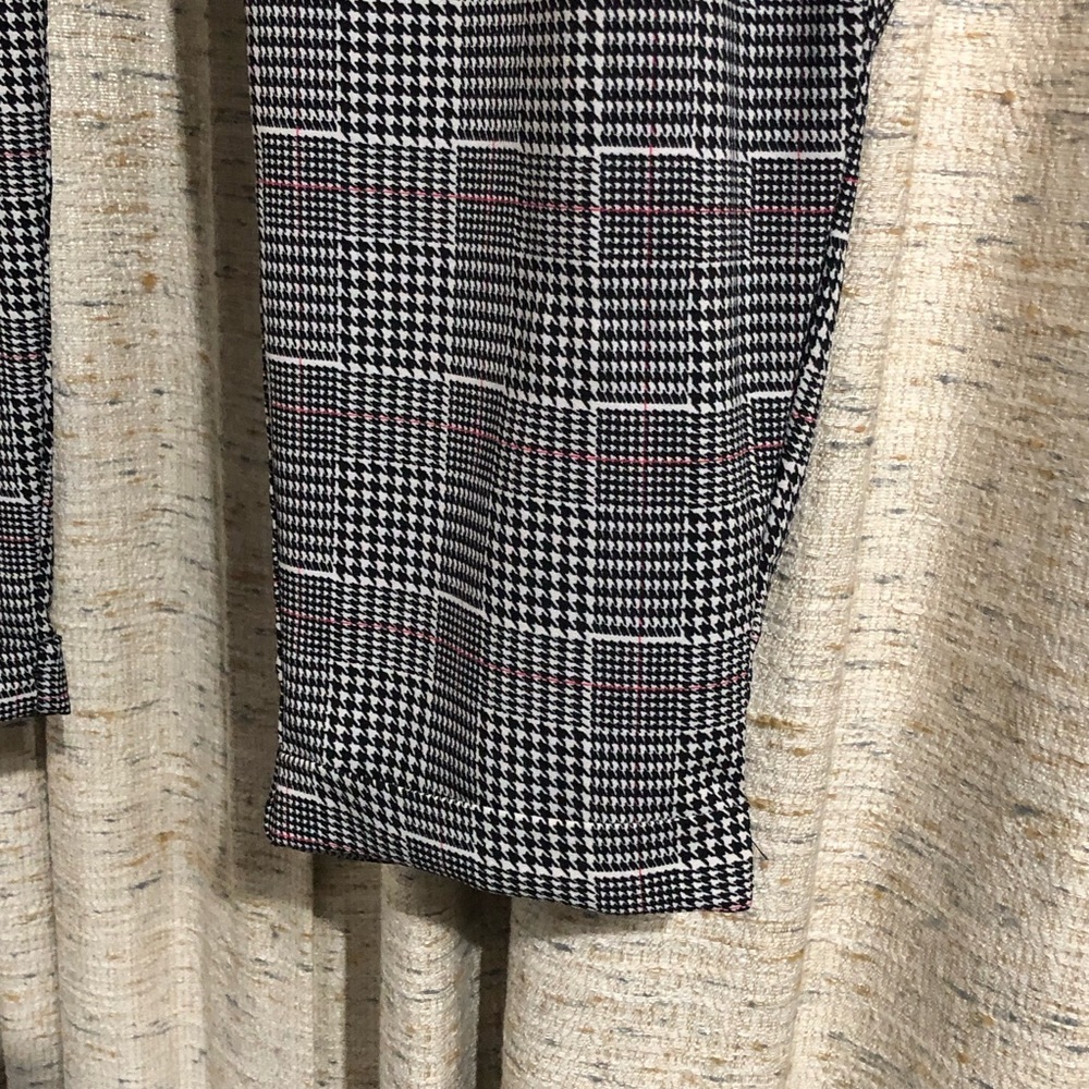 Torrid Houndstooth Cigarette Pant - Picture 3 of 7